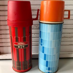 Pair of True Vintage King Seeley Thermos! Red and Blue